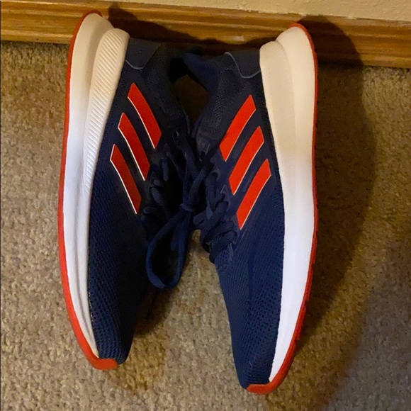 ADIDAS BIG BOY/GIRL size 6 Fits Me Big I’m 7.5/8. - Picture 4 of 5
